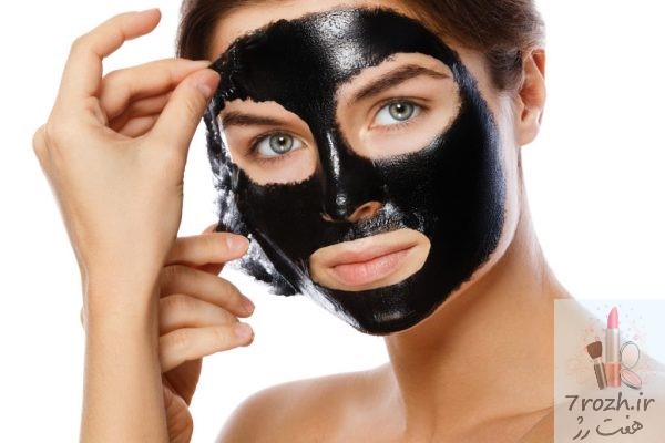 آموزش 5 ماسک زغال فعال: شاید شما نیز نام ماسک زغال را شنیده باشید، یکی از مواد موثر است که به تمیز نمودن ناخالصی ها کمک زیادی می کند، PH پوست شما را خنثی کرده، منافذ مسدود شده را پاک خواهد کرد، و پوست شما شاداب و با طراوت می کند.