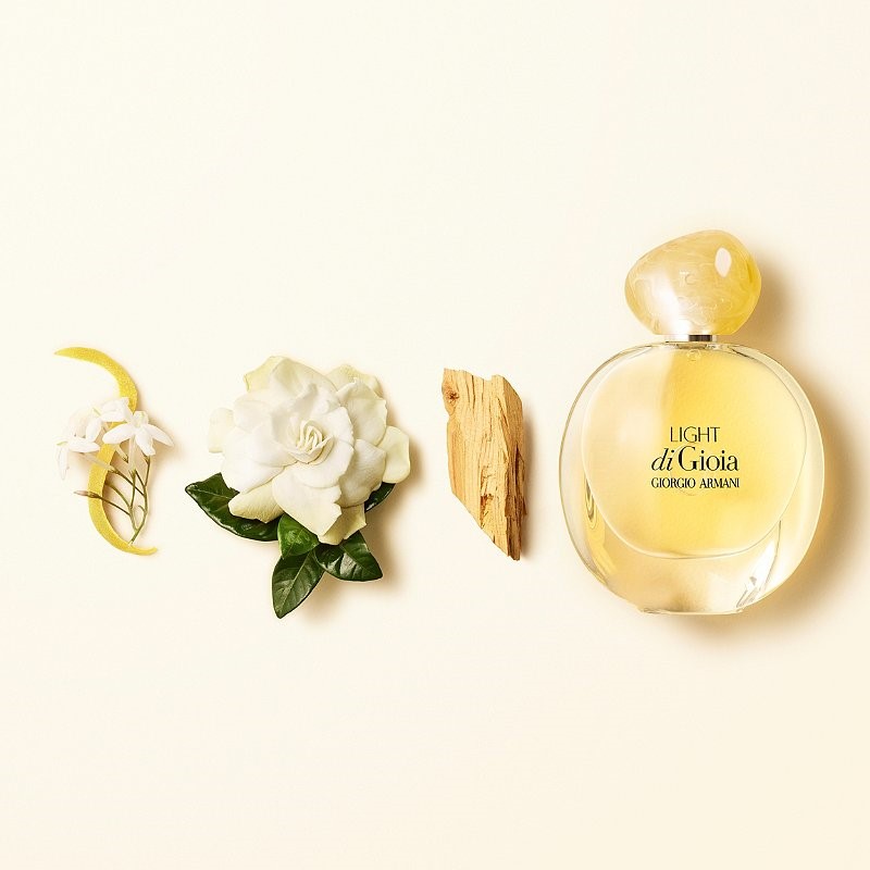 معرفی عطر زنانه مناسب فصل پاییز